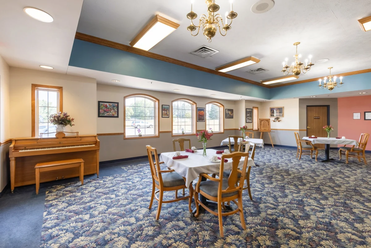 https://www.jaybirdseniorliving11.net/wp-content/uploads/2023/12/Lawton_Senior_Living_02_1200.webp