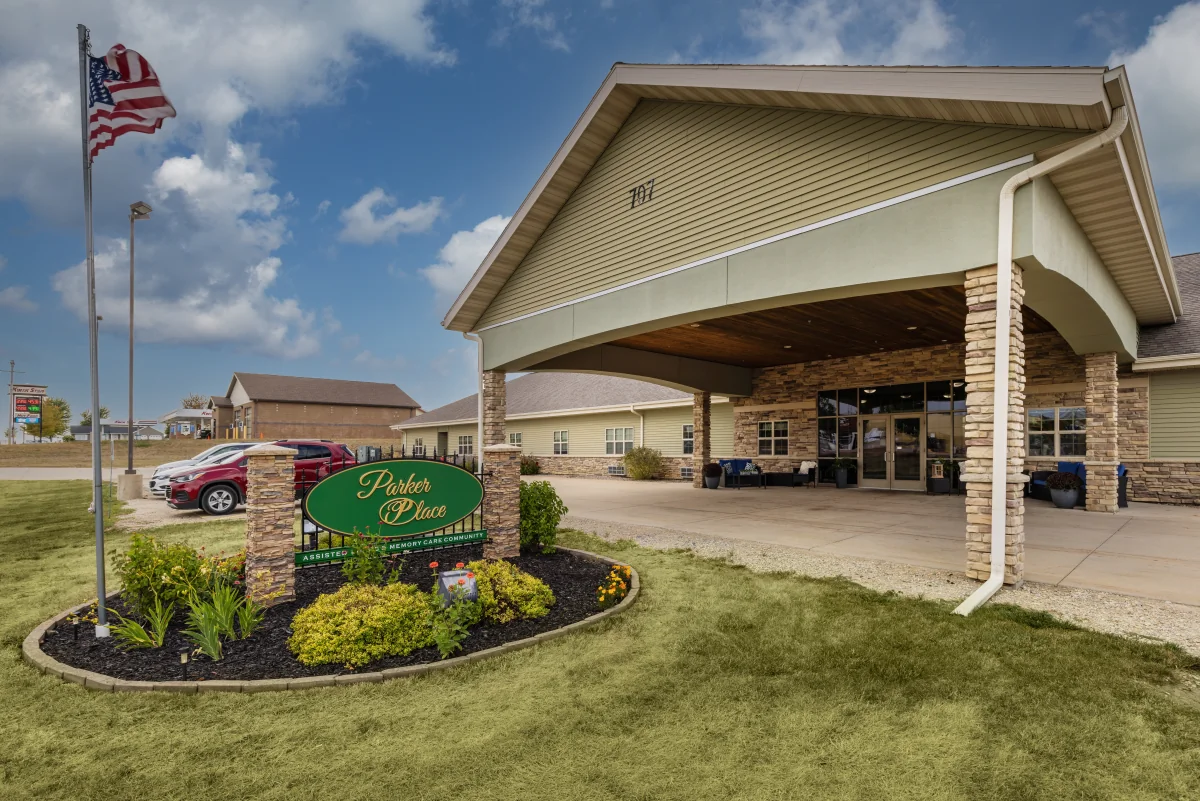 https://www.jaybirdseniorliving11.net/wp-content/uploads/2023/12/Parker_Place_21_1200.webp